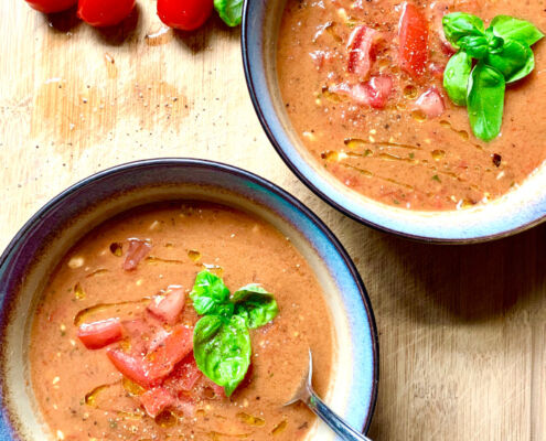 chilled tomato and roasted bell pepper soup
